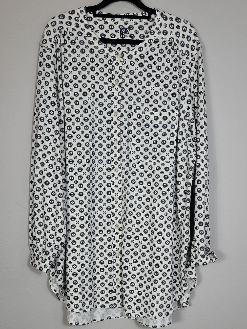Lands End Medallion Print Button Up Shirt Size 1X Navy White Coastal Casual
